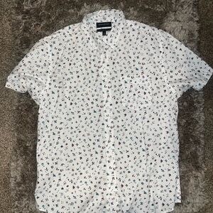 Banana Republic SL Button Down. Slim Large.